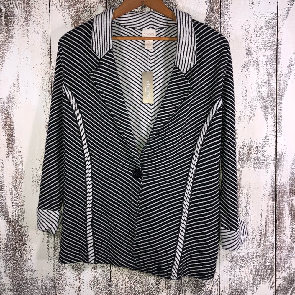 Chico’s Size 0 Black and White Blazer
